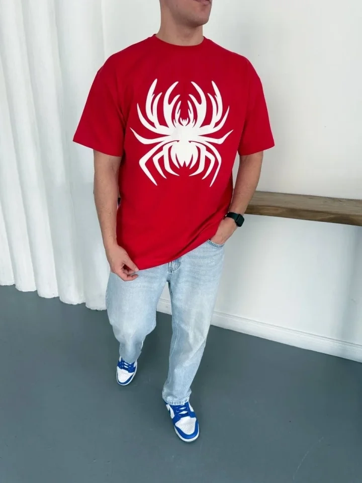 Kırmızı Örümcek Baskılı Oversize T-shirt