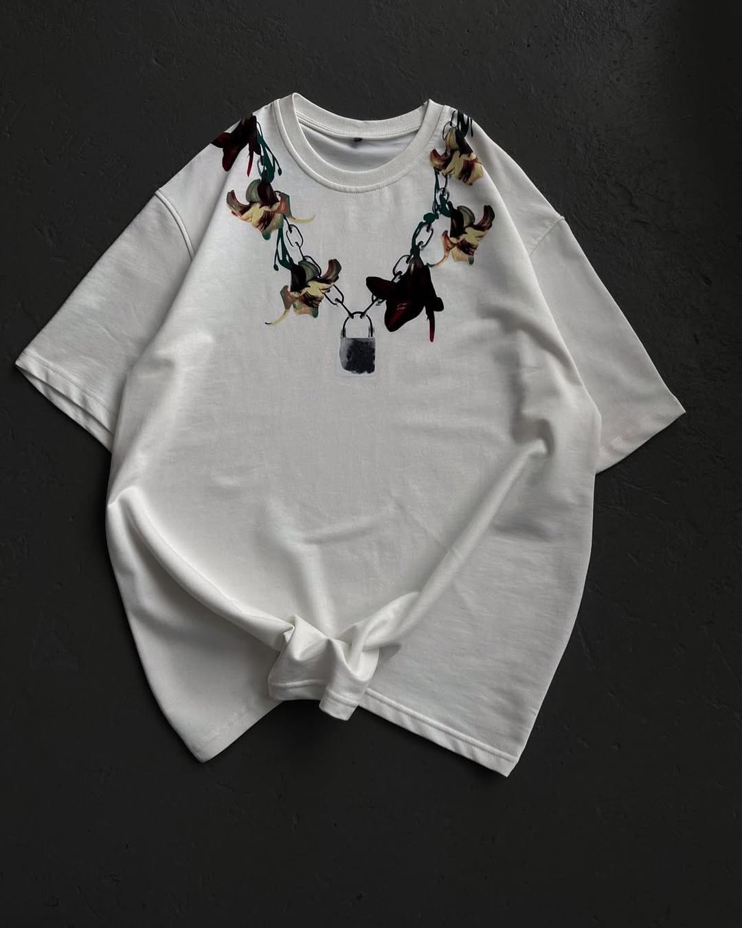 Zincir & Kilit Baskılı Oversize T-Shirt
